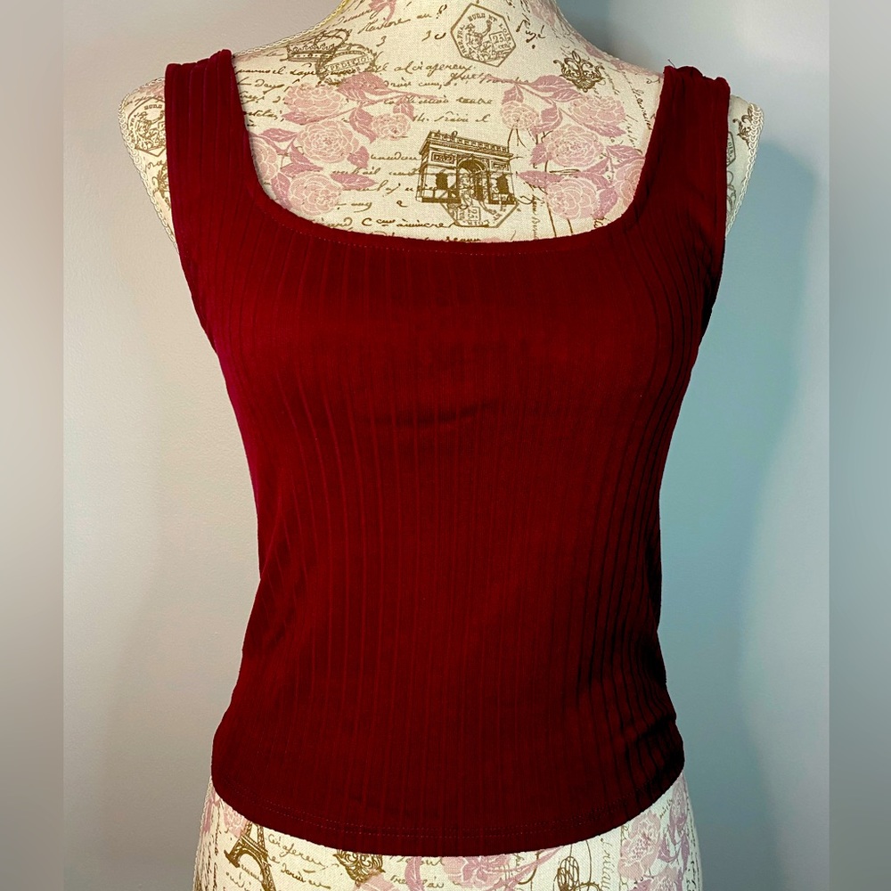 New CBRAND Ribbed Cropped Tank - Picture 2 of 4